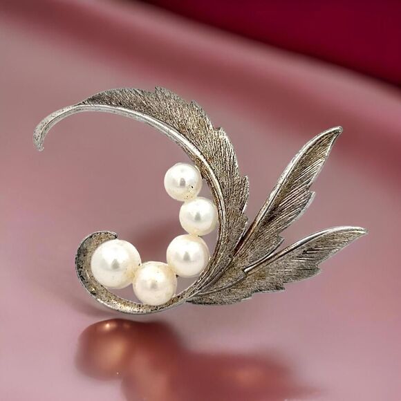 Mikimoto Estate Akoya Pearl Brooch Pin 5-7 mm Silver M410 - Picture 3 of 10